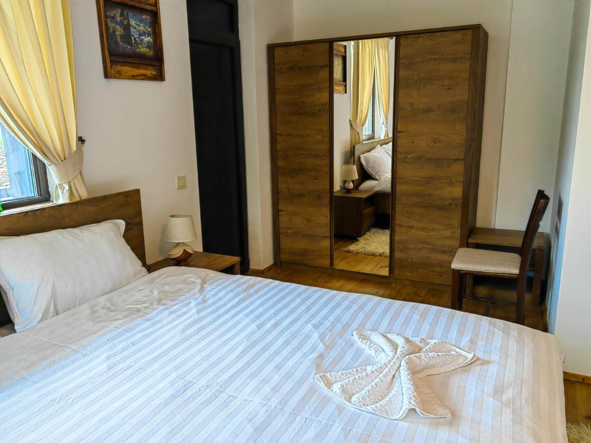 Rimovata Kashta Guest House Leşten Exterior foto