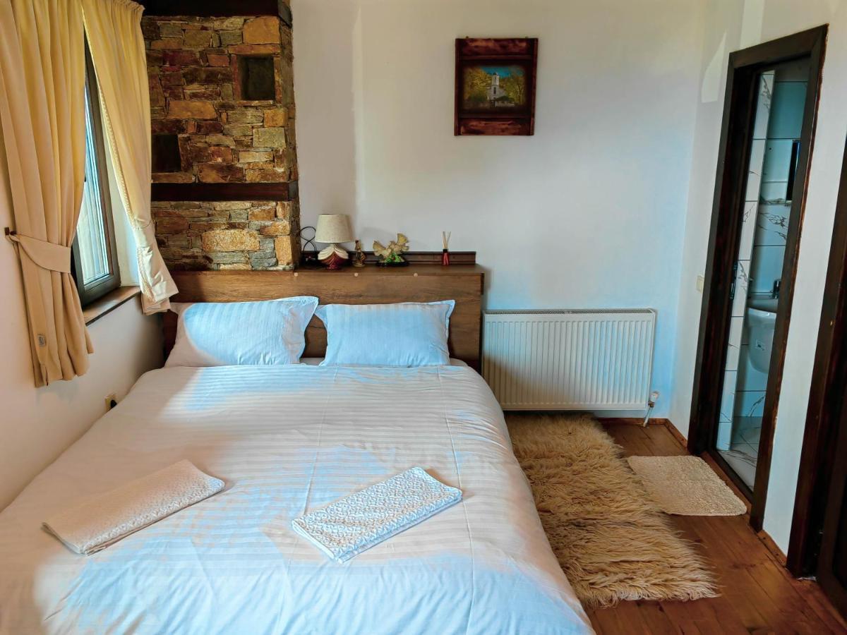 Rimovata Kashta Guest House Leşten Exterior foto