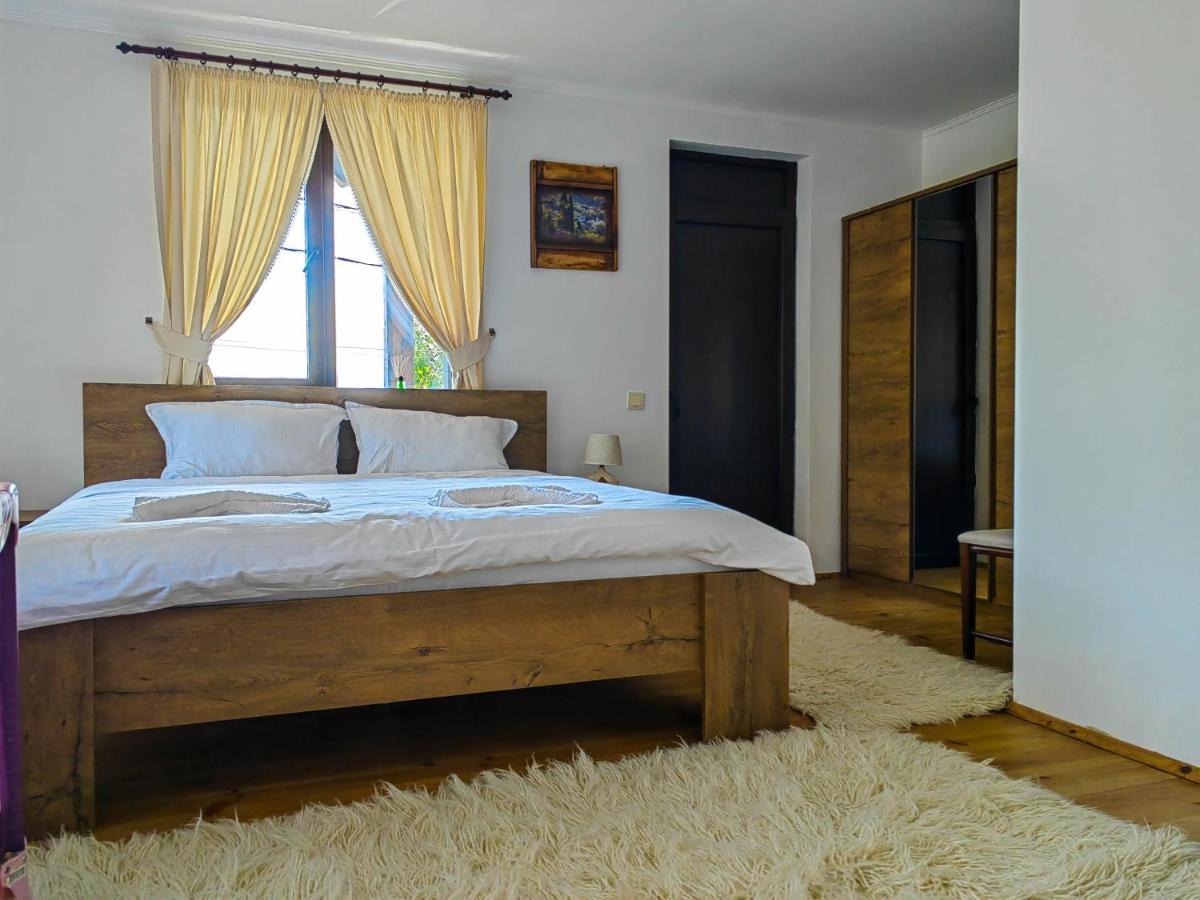 Rimovata Kashta Guest House Leşten Exterior foto